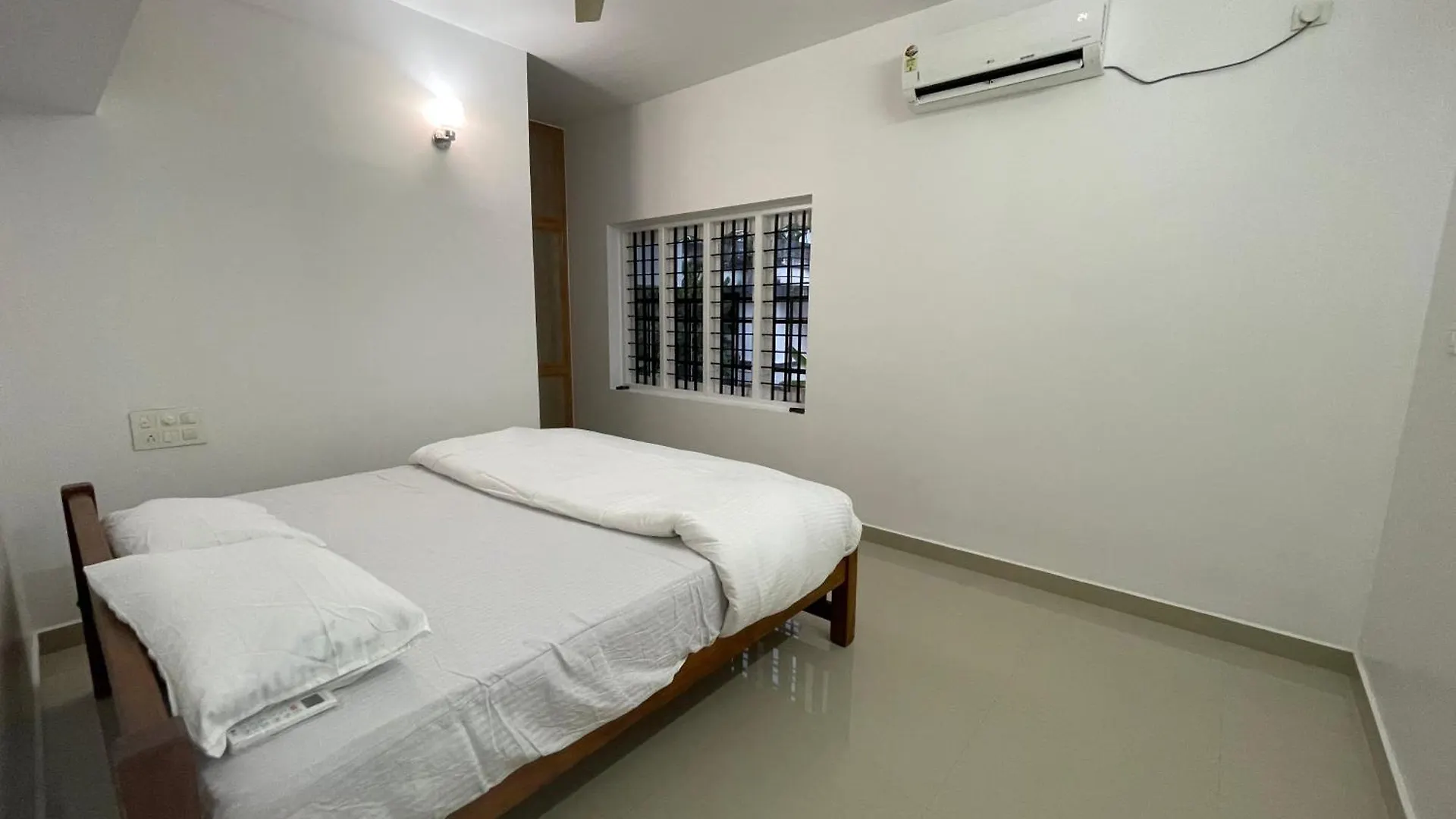 Dream Home Kochi Tripunithura 0*,